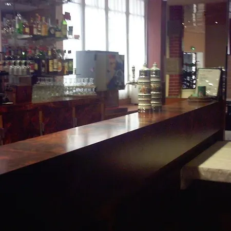 酒店 Sainte Agnes 卢德